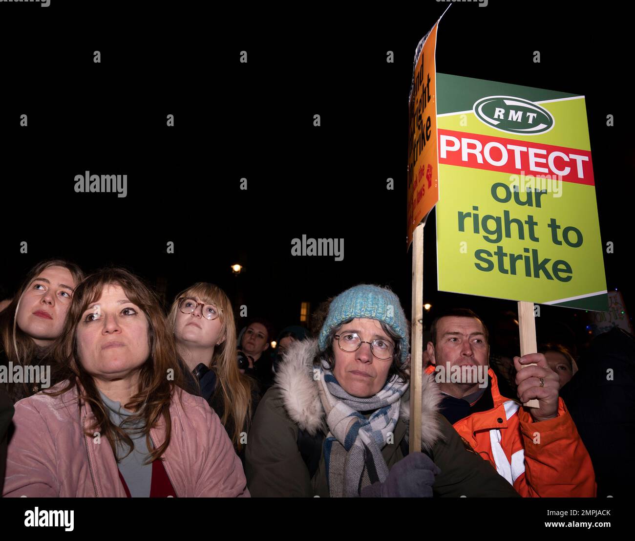 Am 30. 2023. Januar, als der Streiks-Gesetzesentwurf 3. im Parlament gelesen wurde, fand eine Rallye Right to Strike statt, die von Enough IS Eno organisiert wurde Stockfoto