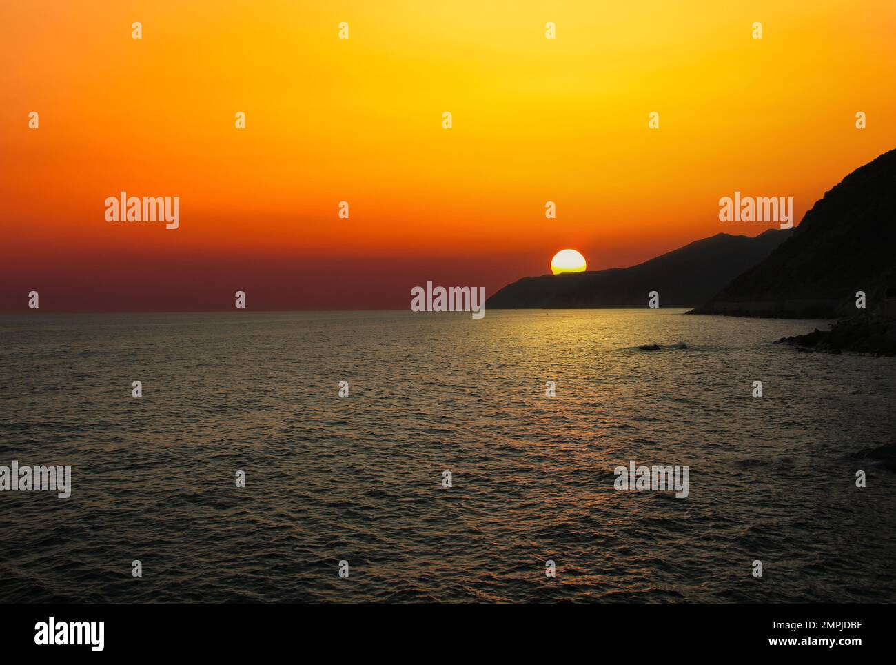 Sonnenuntergang über dem mittelmeer. Italien. Stockfoto