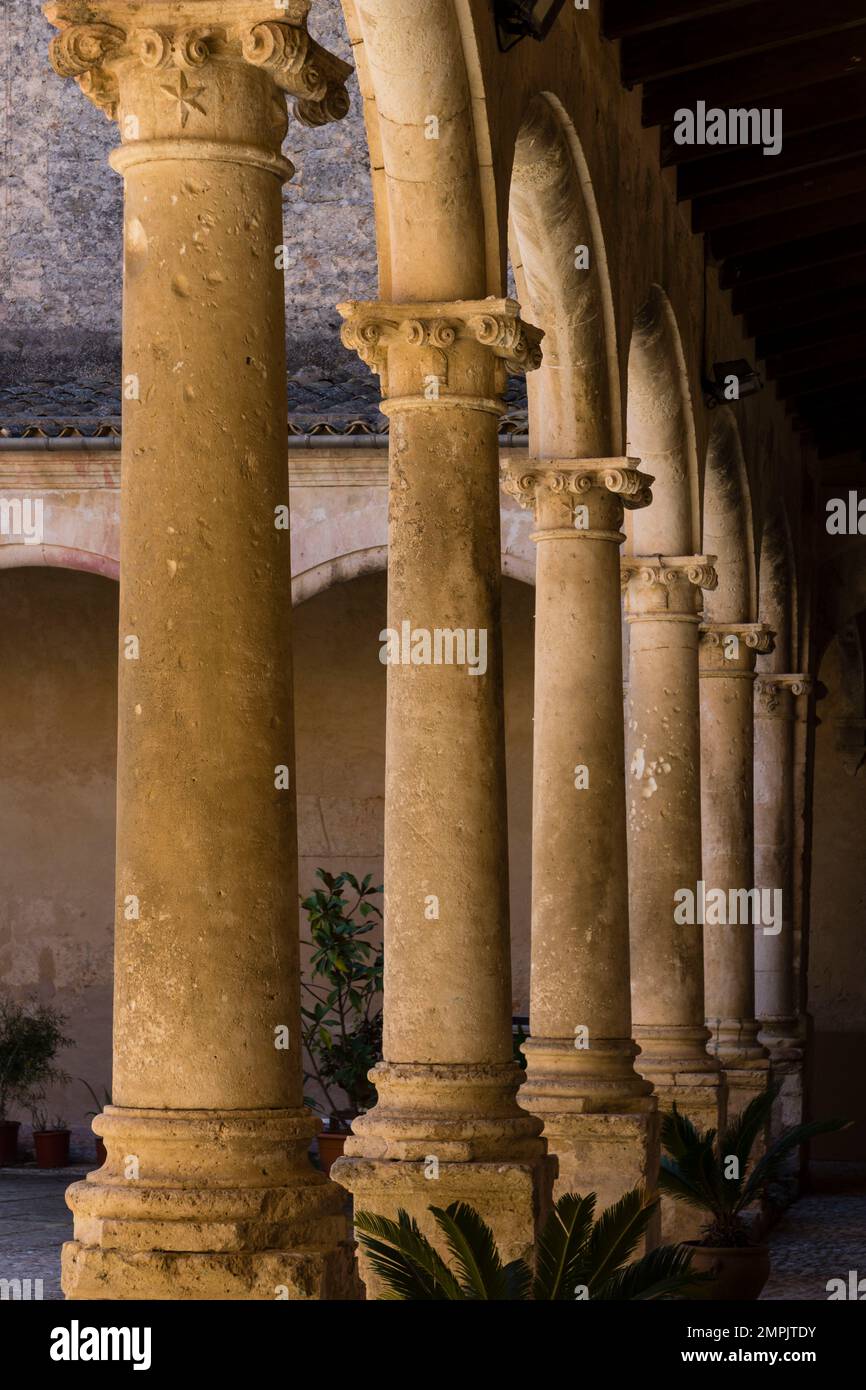 convento de los Mínimos, claustro del siglo XVII, Sineu, Mallorca, balearen, spanien, europa Stockfoto