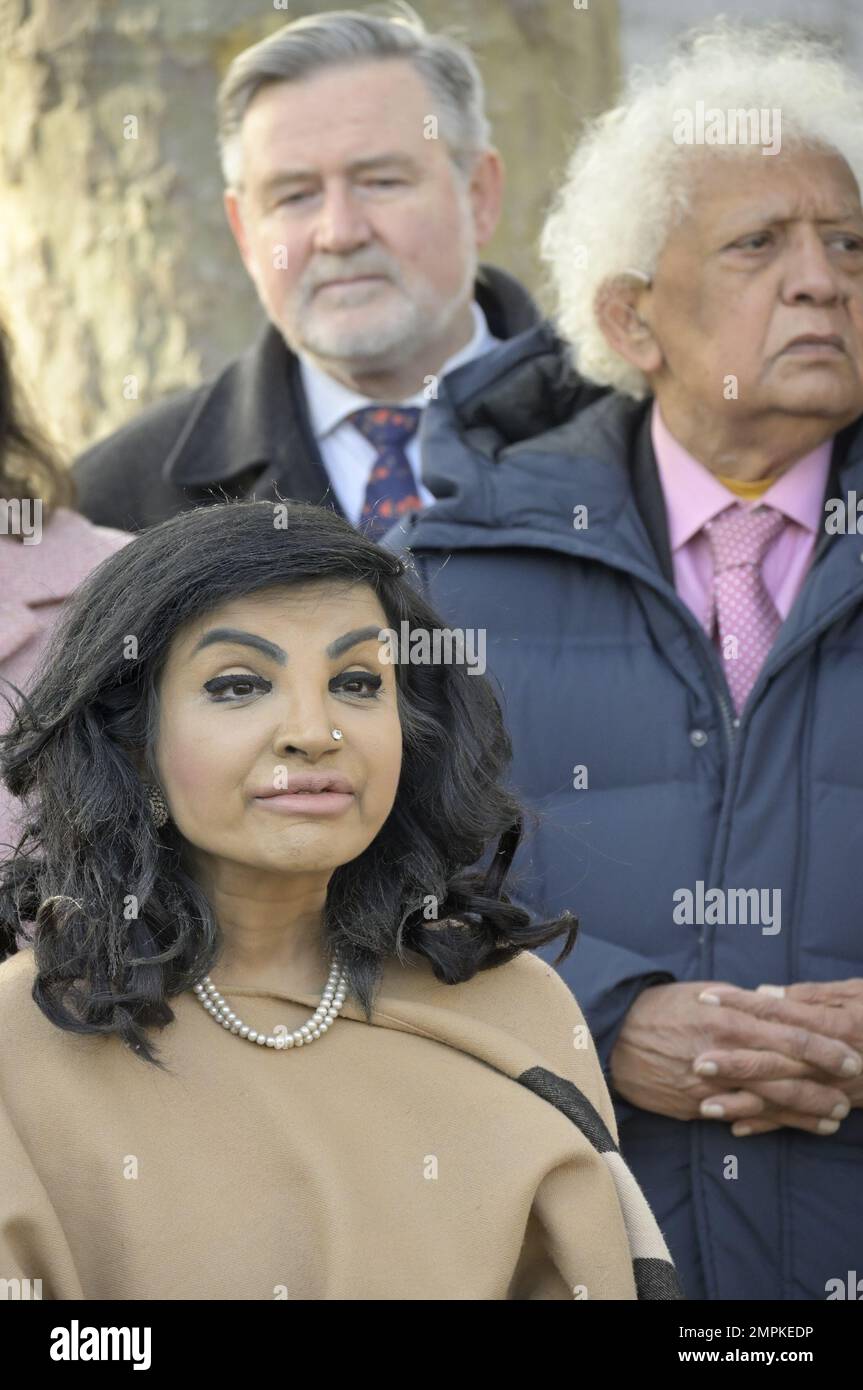 Saida Muna Tasneem - hohe Kommissarin für Bangladesch im Vereinigten Königreich, Irland und Liberia - bei einer Veranstaltung der Statue von Mahatma Gandhi auf dem Parliament Square to Stockfoto