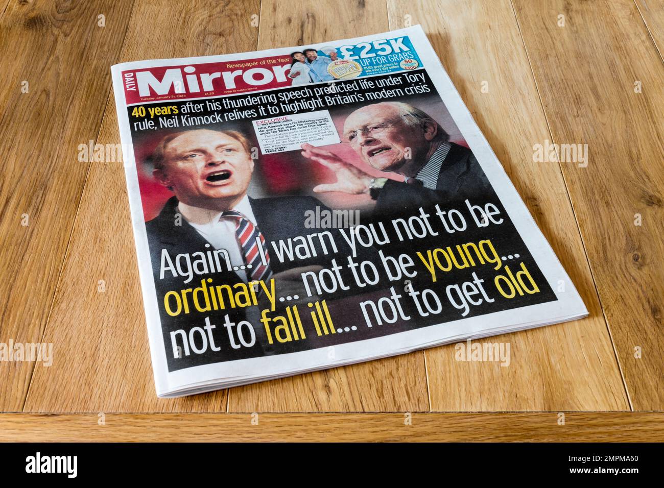 31. Januar 2023 Titelseite von Daily Mirror enthält Neil Kinnocks 1983. Ich warne dich, keine alte Rede als "die Grausamkeit des Lebens unter den Tories" beschrieben zu bekommen. Stockfoto 31. Januar 2023 Titelseite von Daily Mirror enthält Neil Kinnocks 1983. Ich warne dich, keine alte Rede als "die Grausamkeit des Lebens unter den Tories" beschrieben zu bekommen. Stockfoto