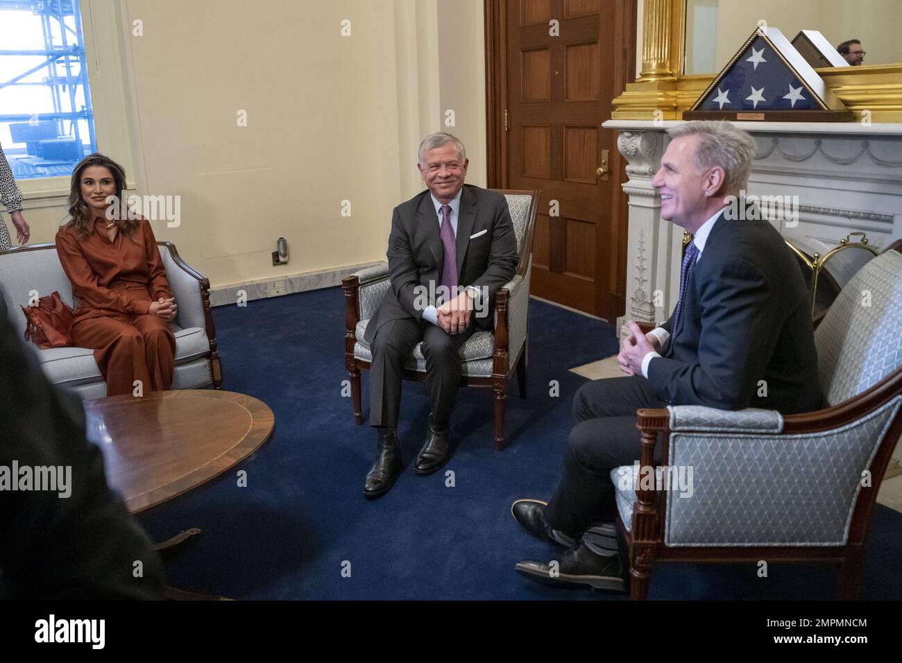 Washington, Usa. 31. Januar 2023. Haussprecher Kevin McCarthy trifft sich mit König Abdullah II. Von Jordanien zusammen mit Rania Al-Abdullah, Königin von Jordanien in den USA Capitol in Washington, DC, am Dienstag, den 31. Januar 2023. Foto: Ken Cedeno/UPI Credit: UPI/Alamy Live News Stockfoto