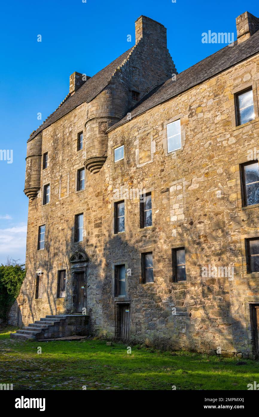 Midhope Castle im Dorf Abercorn auf dem Hopetoun Estate in West Lothian, Schottland, Großbritannien Stockfoto
