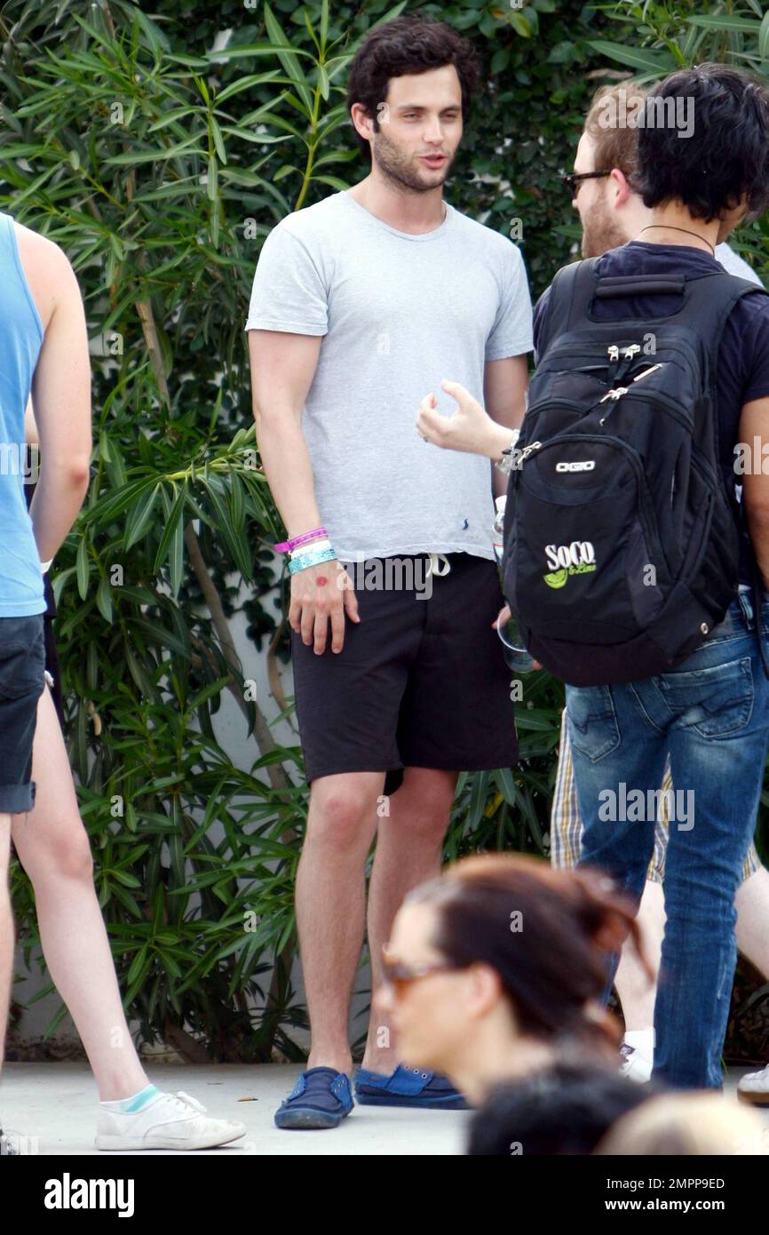 „Gossip Girl“-Star Penn Badgley am dritten Tag des Coachella Music and Arts Festivals. Indio, Kalifornien. 4/18/10. . Stockfoto