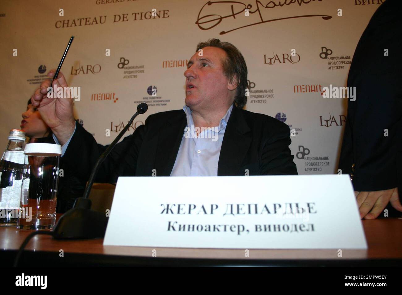 Der französische Superstar Gerard Depardieu präsentiert seine Weinmarke ...
