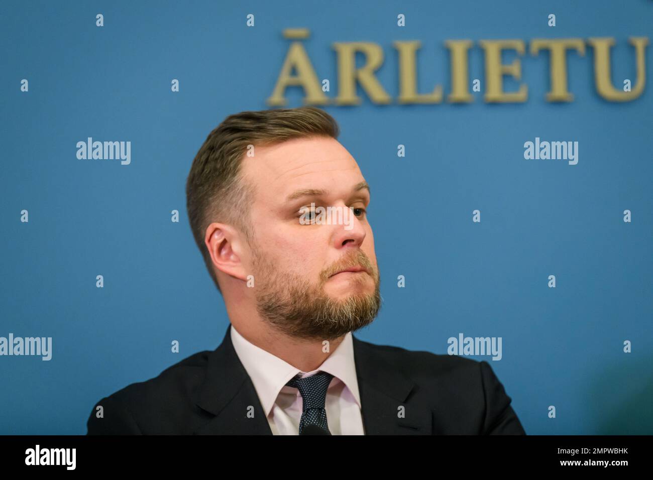 RIGA, LETTLAND. 31. Januar 2023 Gabrielius Landsbergis, Außenminister Litauens, während der Pressekonferenz der Außenminister der baltischen und polnischen Länder. Stockfoto