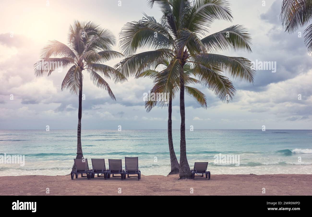 Retro-Bild eines leeren karibischen Strands, Reisekonzept, Mexiko. Stockfoto