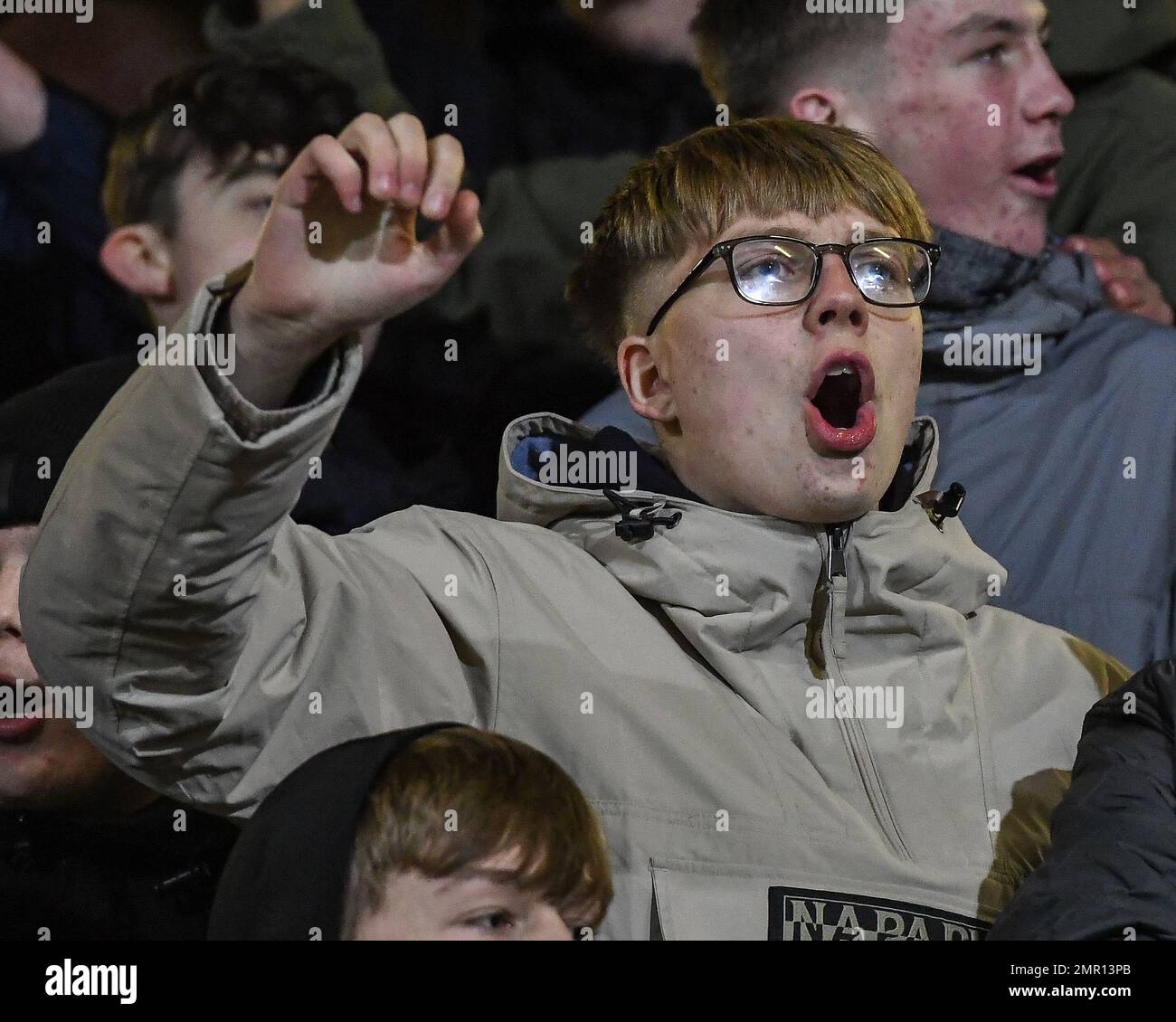 Crewe, Großbritannien. 31. Januar 2023. Stockport County Fans während des Sky Bet League 2 Spiels Crewe Alexandra gegen Stockport County im Alexandra Stadium, Crewe, Großbritannien, 31. Januar 2023 (Foto von Ben Roberts/News Images) in Crewe, Großbritannien, am 1./31. Januar 2023. (Foto: Ben Roberts/News Images/Sipa USA) Guthaben: SIPA USA/Alamy Live News Stockfoto