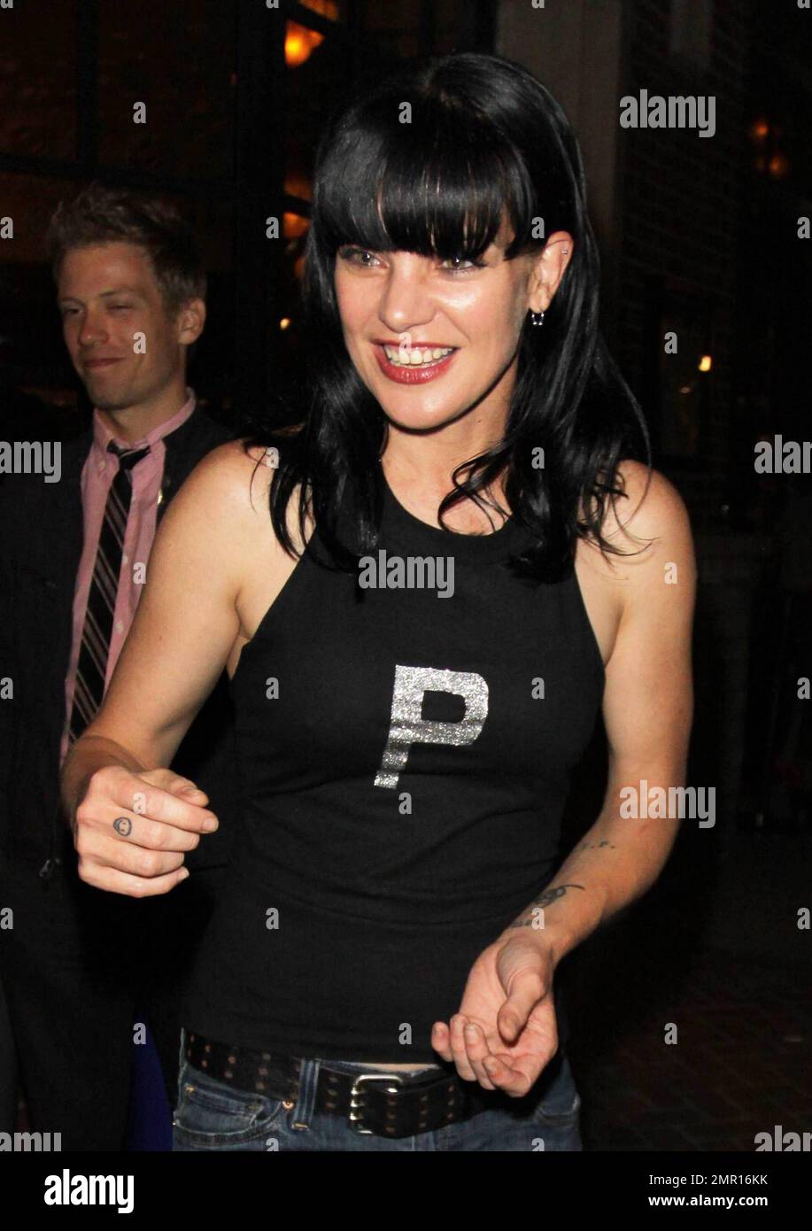 Pauley Perrette kommt im Hotel Solamar zur EW- und SyFy-Feier während der Comic-Con 2010 an. San Diego, Kalifornien. 07/24/10. Stockfoto