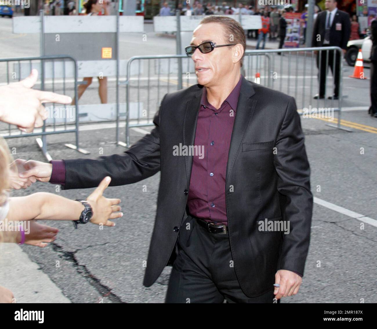 Jean Claude Van Damme feiert die Premiere von „The Expendables 2“ in Los Angeles, Kalifornien. 15. August 2012. Stockfoto