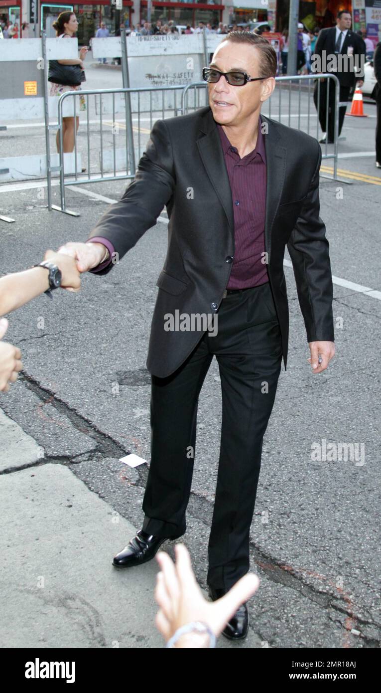 Jean Claude Van Damme feiert die Premiere von „The Expendables 2“ in Los Angeles, Kalifornien. 15. August 2012. Stockfoto