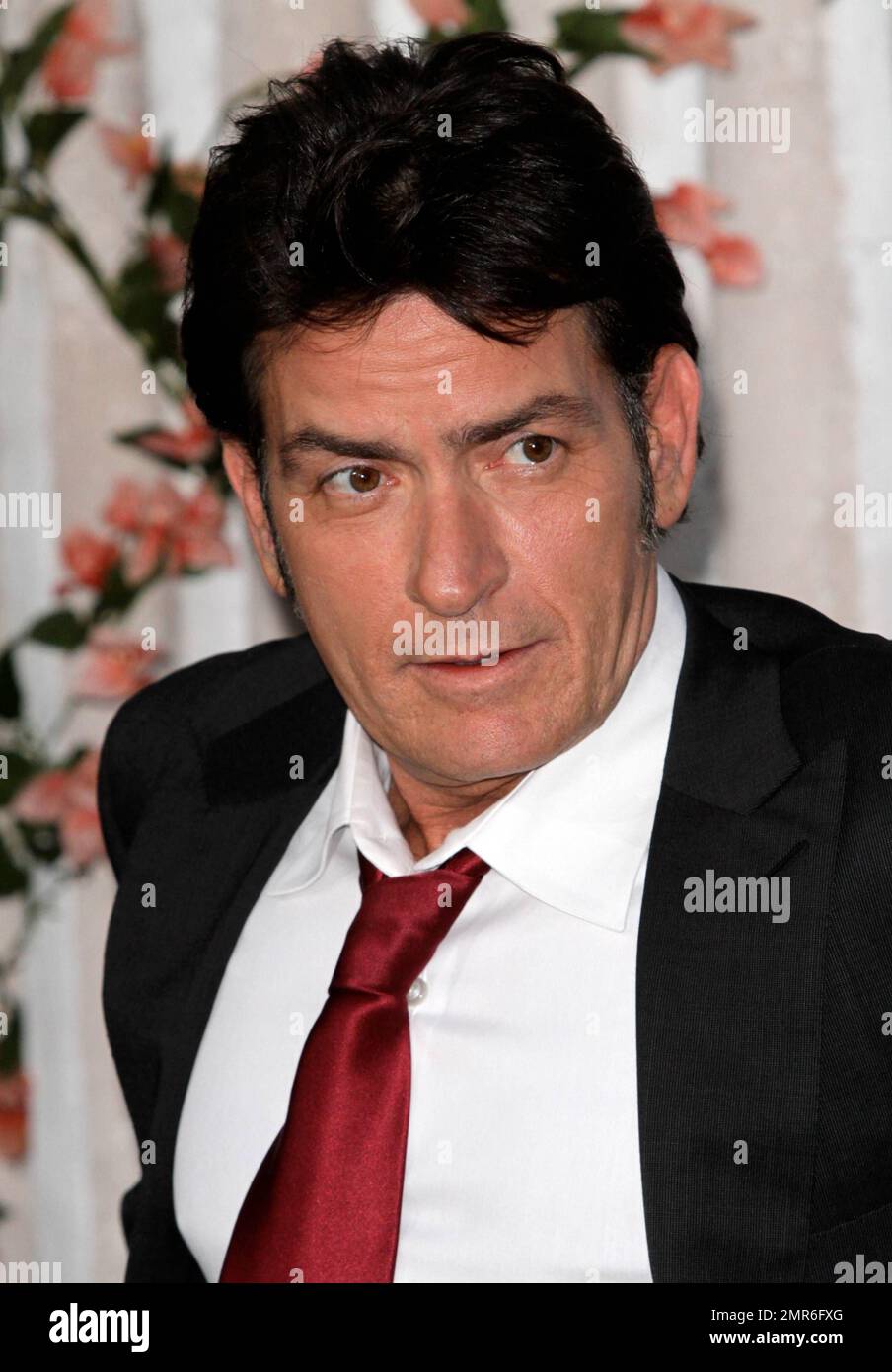 Ein gesünder und glücklicher aussehender Charlie Sheen kommt zu seiner „COMEDY CENTRAL Roast of Charlie Sheen“ in den Sony Studios. Culver City, Kalifornien. 10. September 2011 Stockfoto