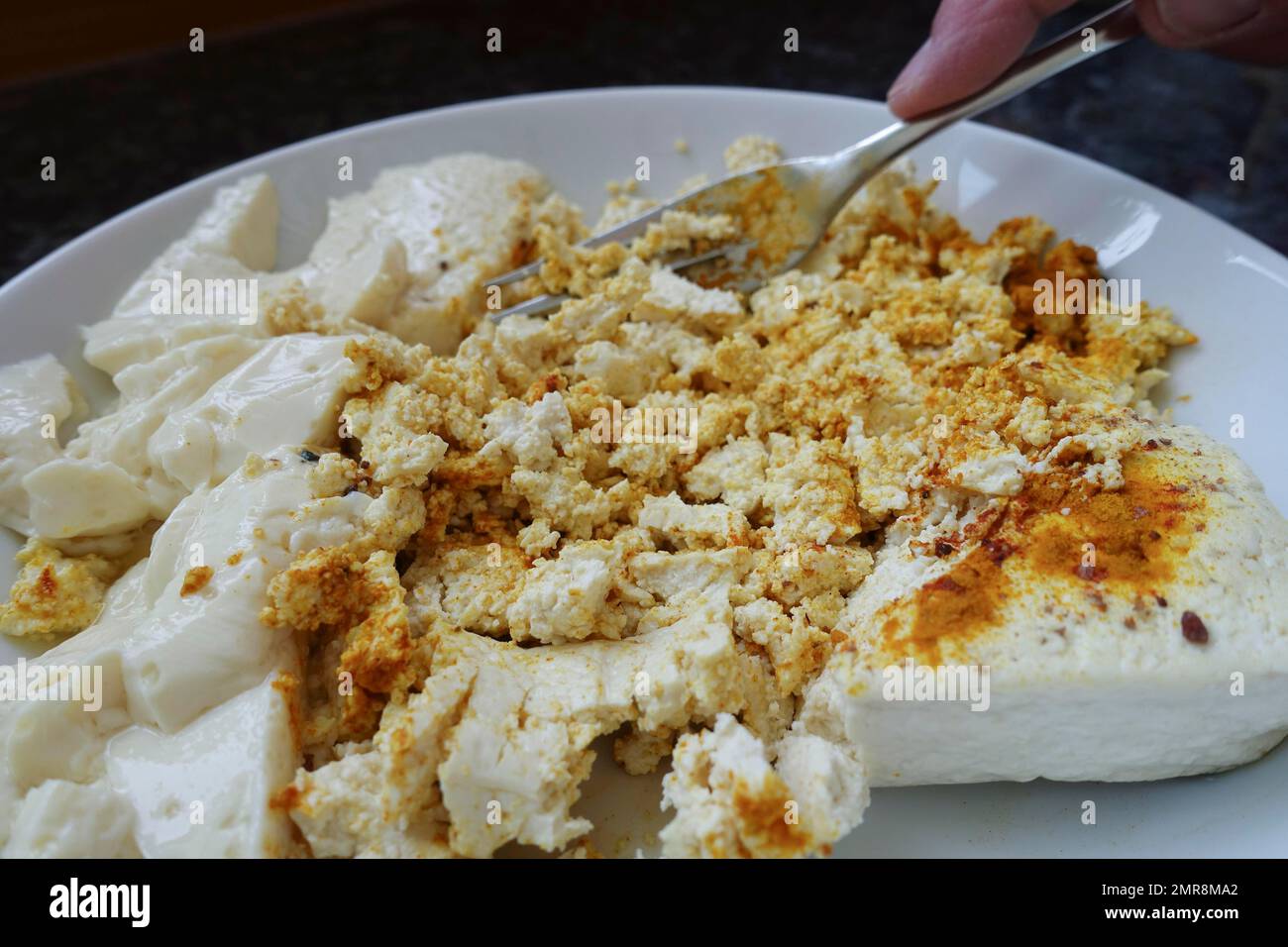 Schwäbische Küche, natürliches Tofu mit Kurkuma und Seidentofu ...