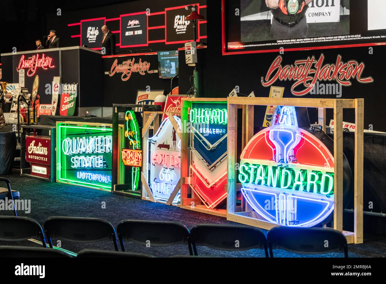 Automobilia - Beleuchtete Schilder Stockfoto