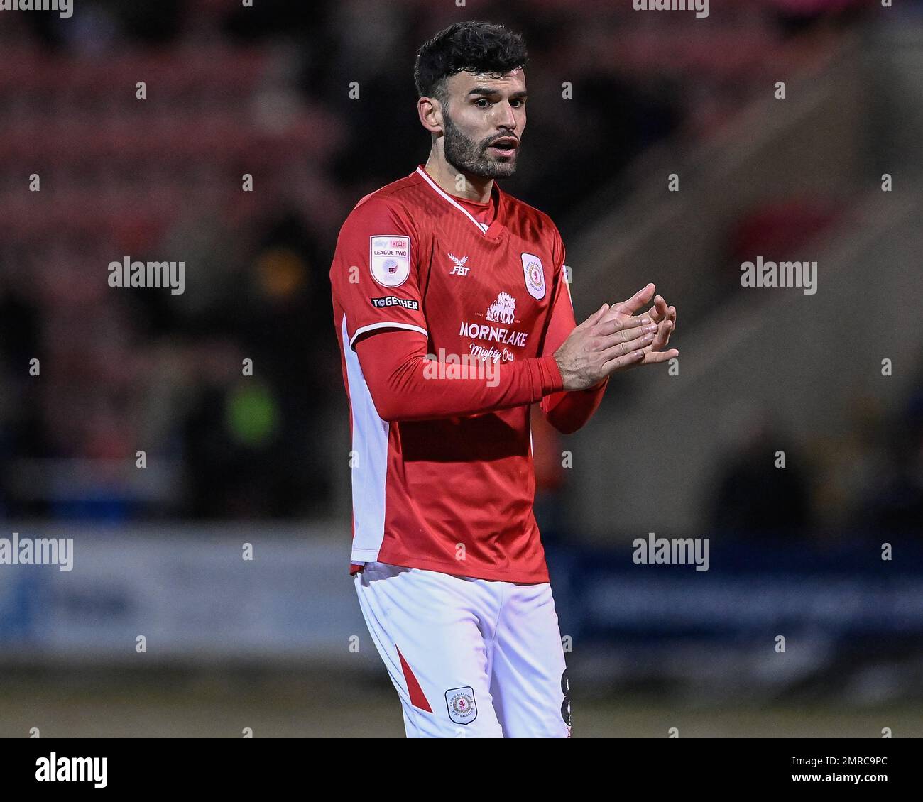 Crewe, Großbritannien. 31. Januar 2023. Conor Thomas #8 von Crewe Alexandra während des Sky Bet League 2-Spiels Crewe Alexandra vs Stockport County im Alexandra Stadium, Crewe, Großbritannien, 31. Januar 2023 (Foto von Ben Roberts/News Images) in Crewe, Großbritannien, am 1./31. Januar 2023. (Foto: Ben Roberts/News Images/Sipa USA) Guthaben: SIPA USA/Alamy Live News Stockfoto