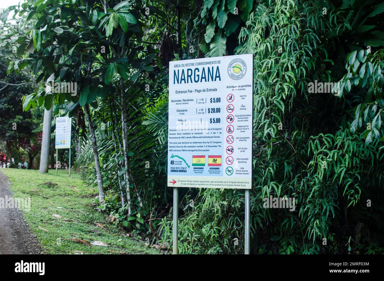 Schild am Eingang zu Guna Yala Comarca Stockfoto Schild am Eingang zu Guna Yala Comarca Stockfoto