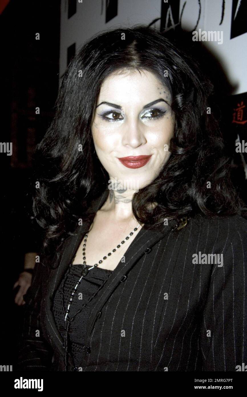 Kat von D der Reality-Show „LA Ink“ begibt sich auf der Party im Tao Las Vegas auf den roten Teppich und feiert die Veröffentlichung ihres neuen Buches „High Voltage Tattoo“, benannt nach ihrem Tattoo-Shop in Hollywood. Las Vegas, Nevada 2/5/09. Stockfoto