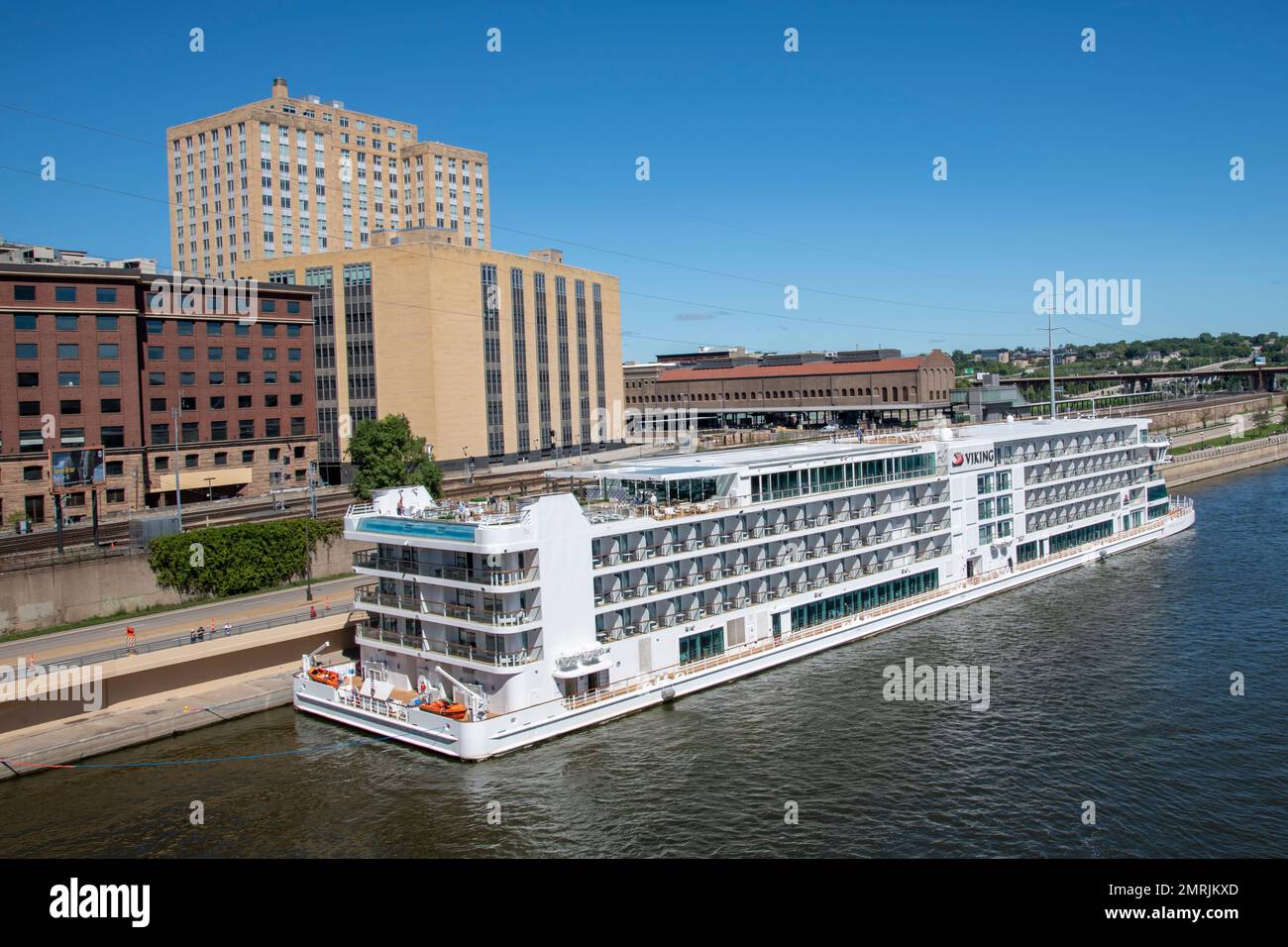 St. Paul, Minnesota. Die erste Tour der Wikinger-Mississippi-Kreuzfahrt. Von St. Louis nach St. Paul. Das Kreuzfahrtschiff mit 368 Passagieren wurde in Custum gebaut Stockfoto