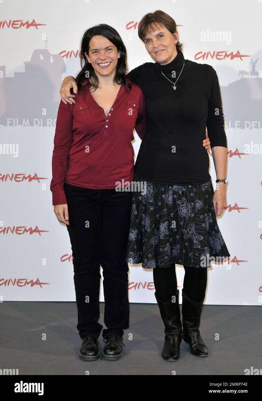 Ursula Pruneda und Maria Novaro bei der Fotokonferenz von Las Buenas Hierbas auf dem jährlichen Internationalen Filmfestival Rom 5. in Rom, Italien. 10/30/10. Stockfoto