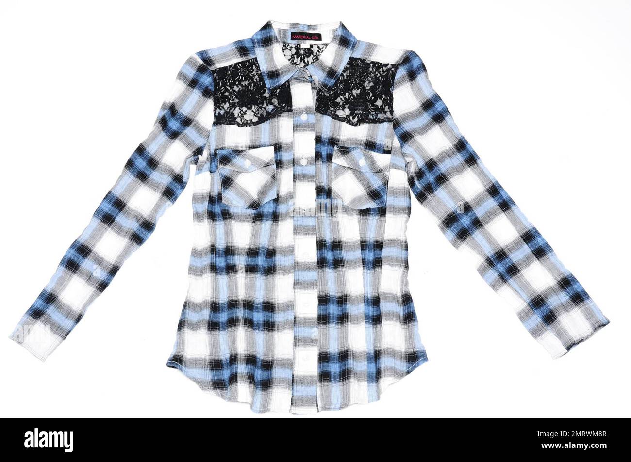 Die internationale Ikone und das weltberühmte Material Girl Madonna haben sich mit ihrer Tochter Lola zusammengetan, um eine neue, schnelle Junior-Kollektion zu entwerfen: „Material Girl“, die exklusiv bei Macy's erhältlich ist. Die Kollektion ist am 3. August in den Geschäften erhältlich – genau rechtzeitig für die Schuljahreszeit. Madonna sagt: „Lola hat Einfluss, Filme zu sehen, Musikvideos zu sehen – sie achtet darauf, was auf der Straße passiert und was die Leute tragen, und sie ist viel mehr modisch und kluger als ich zu diesem Zeitpunkt!“ Material Girl kombiniert harte und weiche Elemente wie ein Tutu-Kleid und St. Stockfoto