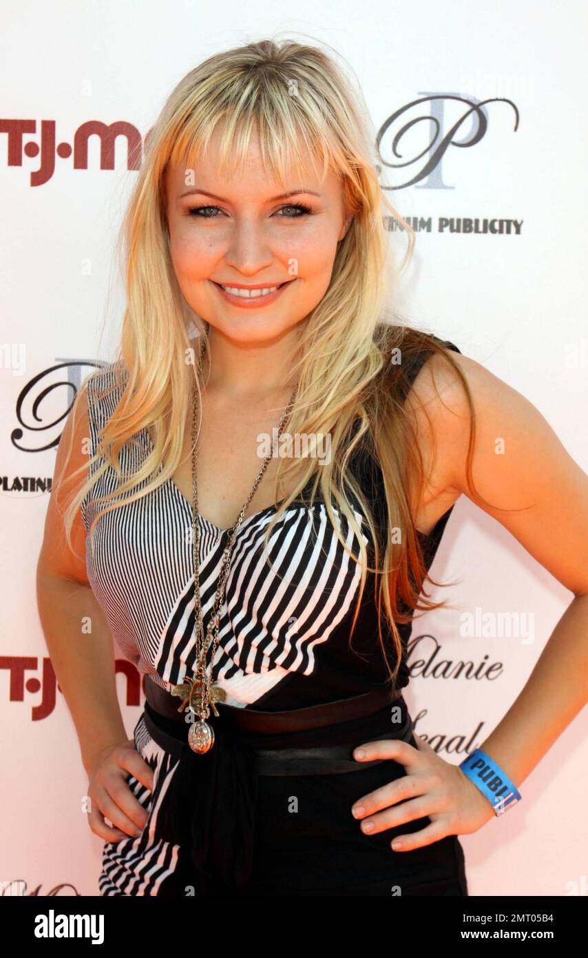 Schauspielerin Lindsey Haun, die an Melanie SegalÕs Celebrity Retreat teilnimmt, präsentiert von T.J. Maxx zur Feier der Teen Choice Awards. Hollywood, Kalifornien. 8/5/10. . Stockfoto