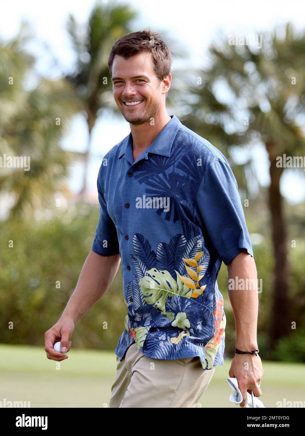 Exklusiv!! Josh Duhamel spielt am dritten Tag des Michael Jordan(02)