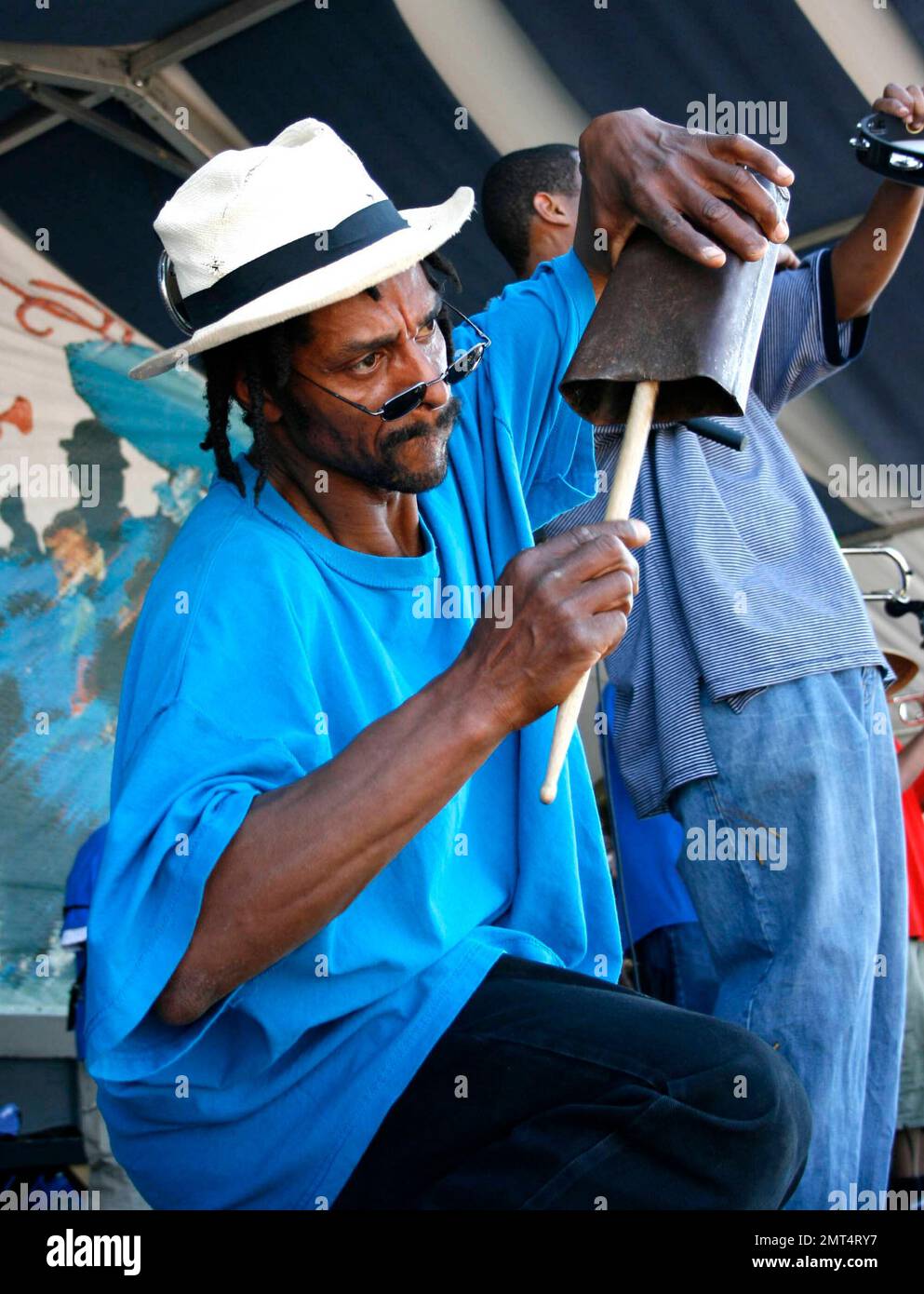 Newbirth Brass Band tritt am 1. Tag des New Orleans Jazz Fest, New Orleans, 4./28./07. Auf. Stockfoto