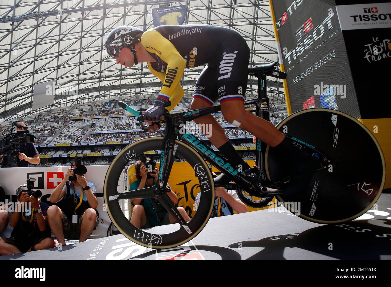 Slovenia's Primoz Roglic takes the start in the twentieth stage of the Tour de France cycling race, an individual time trial over 22.5 kilometers (14 miles) with start and finish in Marseille, southern France, Saturday, July 22, 2017. (AP Photo/Peter Dejong) Stockfoto