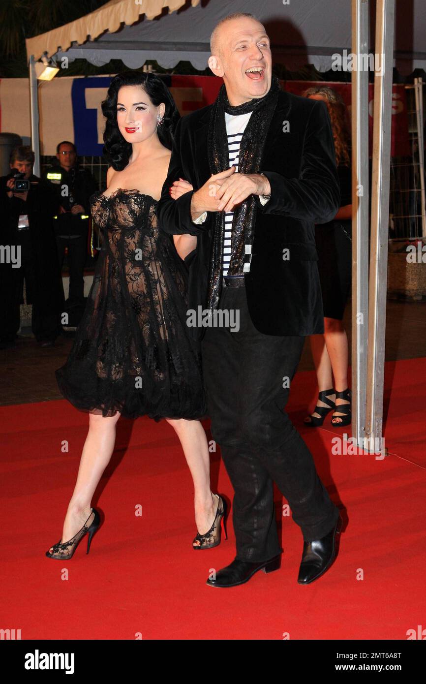 DITA von Teese und Jena Paul Gaultier bei den NRJ Music Awards in Cannes, Frankreich. 1/23/10. Stockfoto