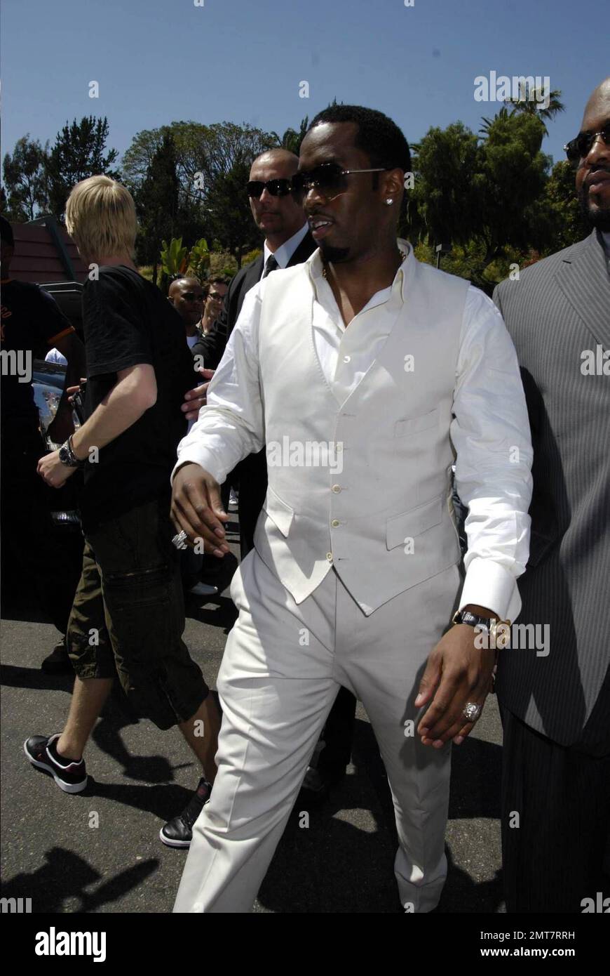 Sean P-Diddy Combs verlässt die From Harlem to Hollywood-Party in Mel's Diner und feiert den Star auf dem Hollywood Walk of Fame, den er an diesem Tag in Hollywood, Kalifornien, erhielt. 5/2/08. Stockfoto