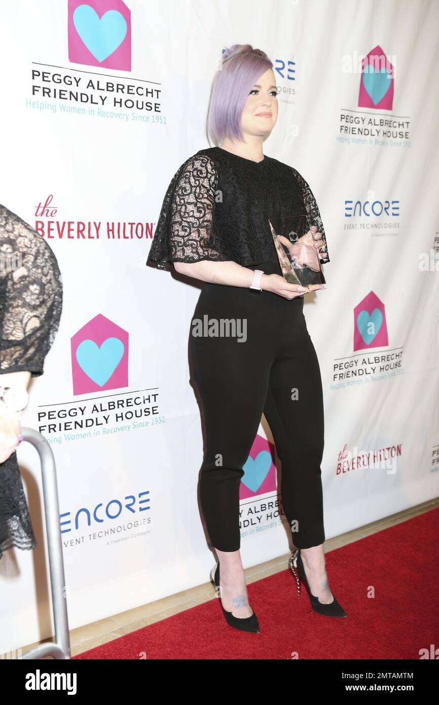 Kelly Osbourne im Peggy Albrecht Friendly House 26. Annual Awards Luncheon im Beverly Hilton Hotel in Beverly Hills, Kalifornien am 24. Oktober 2015. Das Peggy Albrecht Friendly House wurde 1951 gegründet und war das erste Heim im Land für Frauen, die sich von Drogen- und Alkoholmissbrauch erholten. Es ist ein Modell für Sanierungshäuser in den Vereinigten Staaten und Europa. Stockfoto