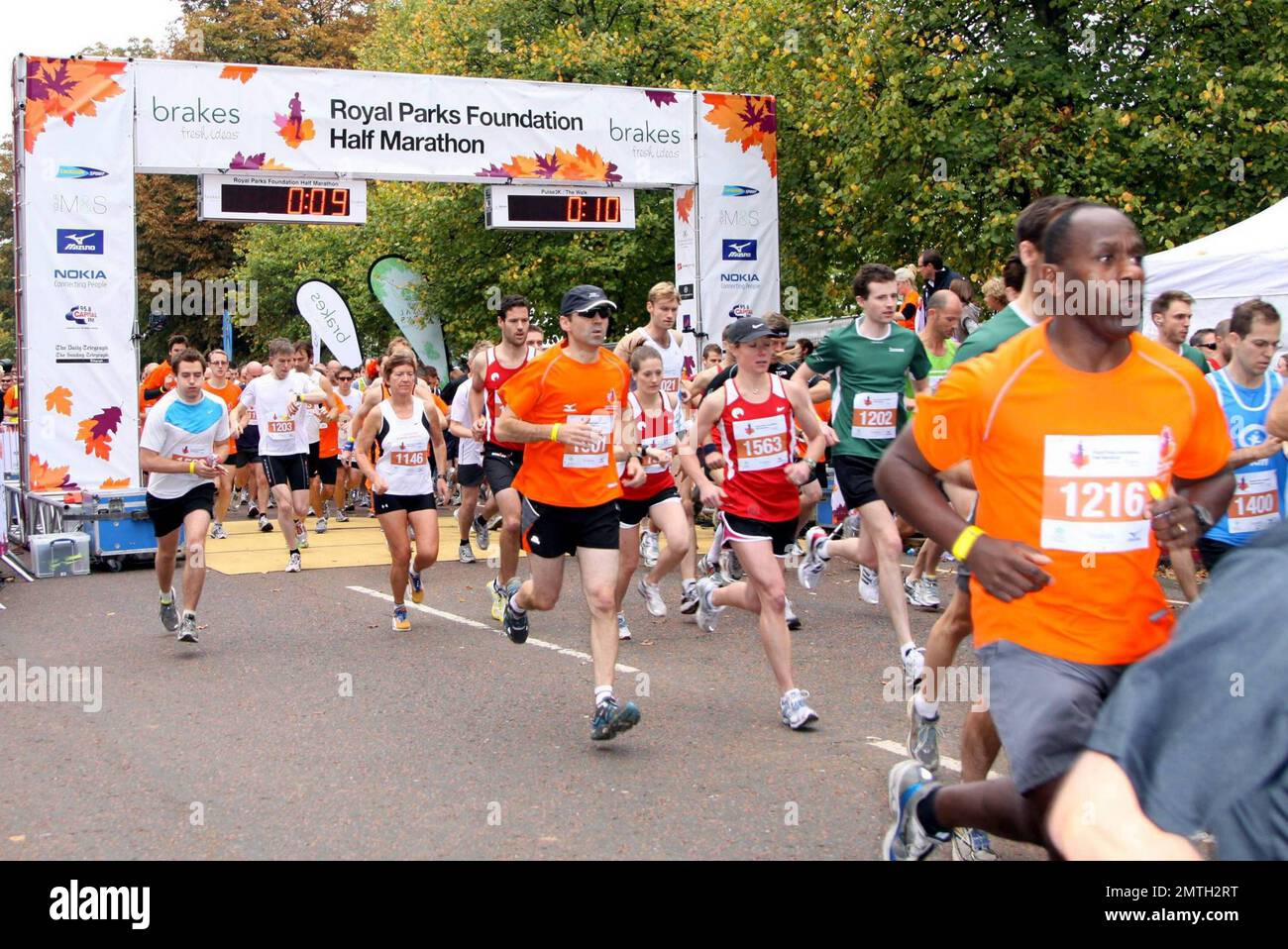 Allgemeiner Blick auf den Royal Parks Foundation Half Marathon im Hyde Park in London, Großbritannien. 10/10/10. Stockfoto