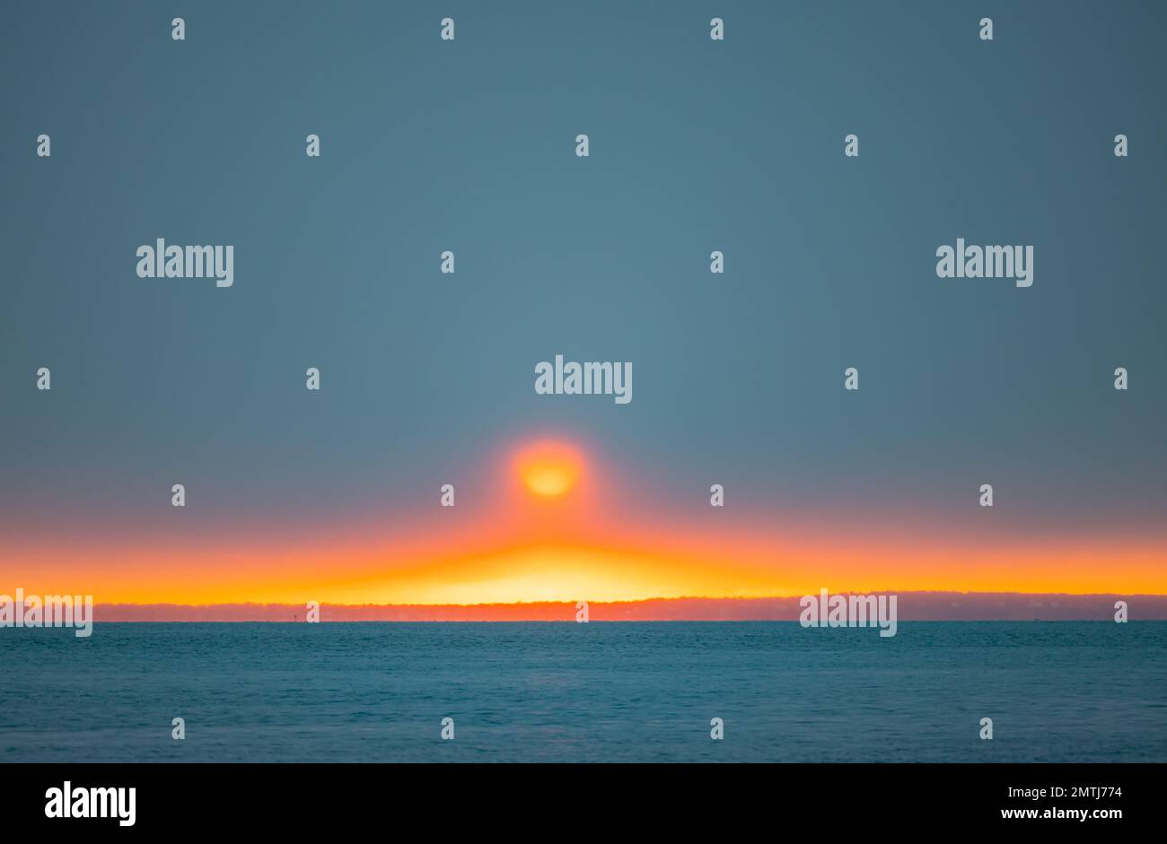 Unglaublicher Sonnenuntergang auf der östlichen Long Island, NY Stockfoto