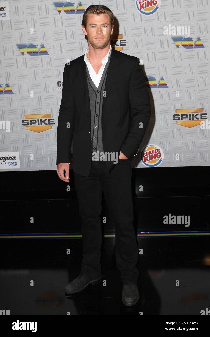 Chris Hemsworth, der die Titelrolle im demnächst erscheinenden Comic-Film „Thor“ spielt, kommt bei den Spike TV Video Game Awards 2010 im LA Convention Center an. Los Angeles, Kalifornien. 12/11/10. Stockfoto