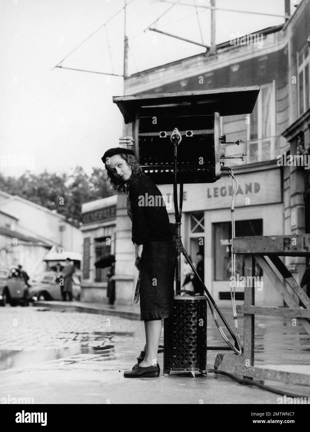 Battement de coeur Beating Heart Year : 1940 - Frankreich Regisseur : Henri Decoin Danielle Darrieux am Set Stockfoto