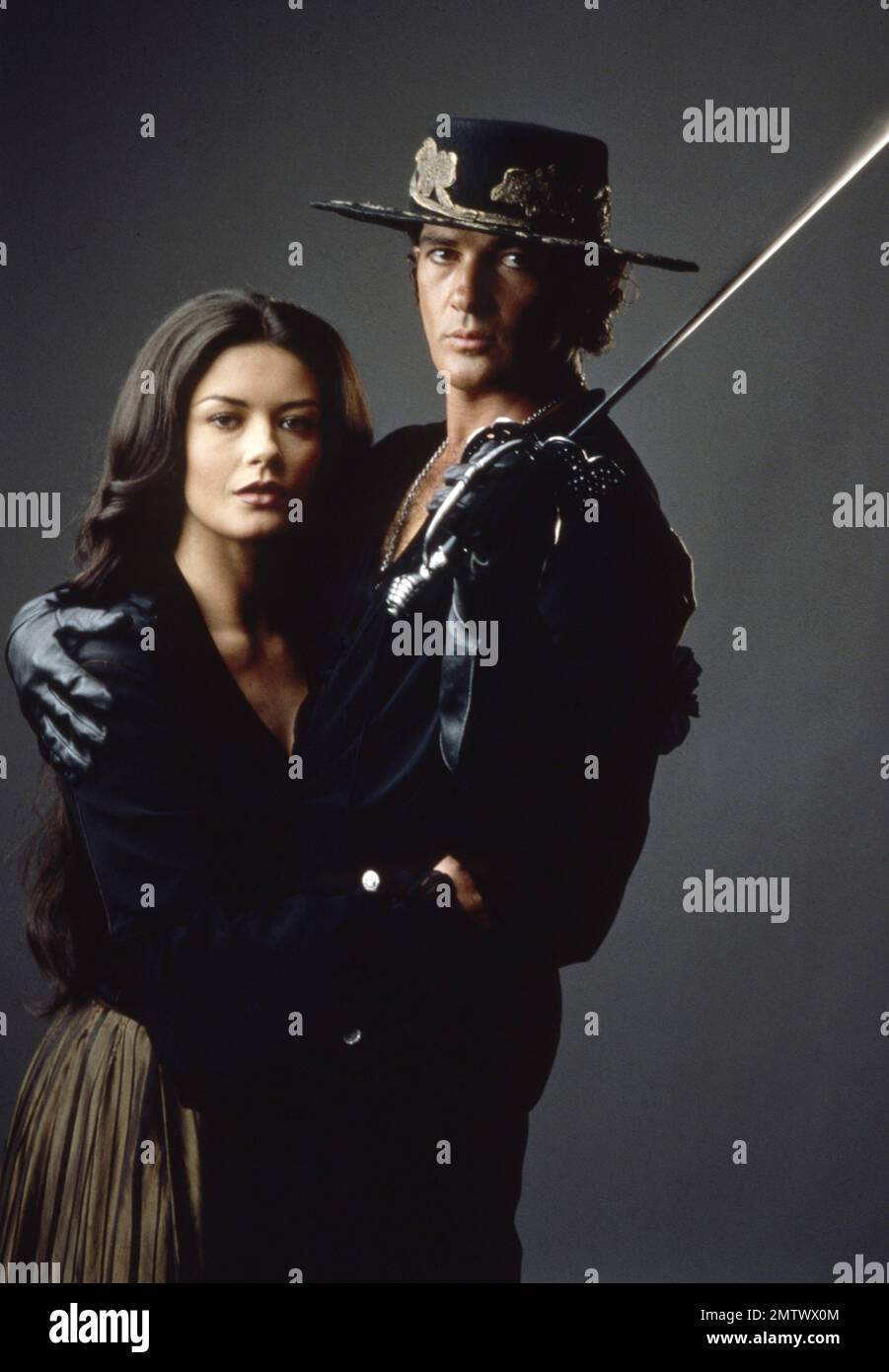 The Mask of Zorro Jahr 1998 USA Direktor: Martin Campbell Catherine Zeta-Jones, Antonio Banderas Stockfoto