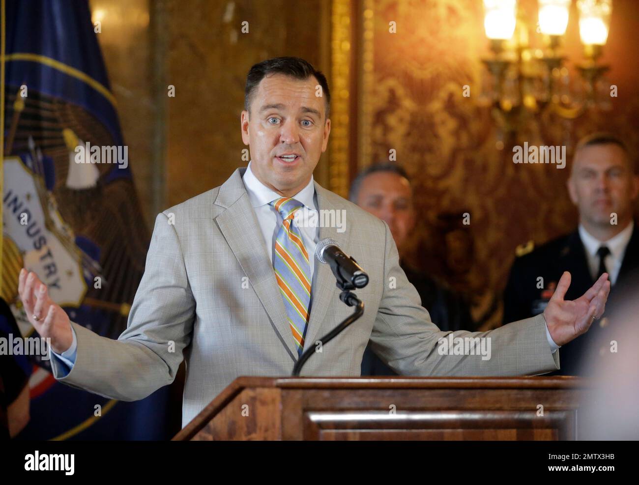 Utah's House Speaker Greg Hughes speaks during a news conference at the Utah State Capitol Friday, May 5, 2017, in Salt Lake City. Utah officials have announced the launch of a new task force aimed at addressing opioid abuse in a state that has one of the highest rates of opioid-related deaths in the country. (AP Photo/Rick Bowmer) Stockfoto