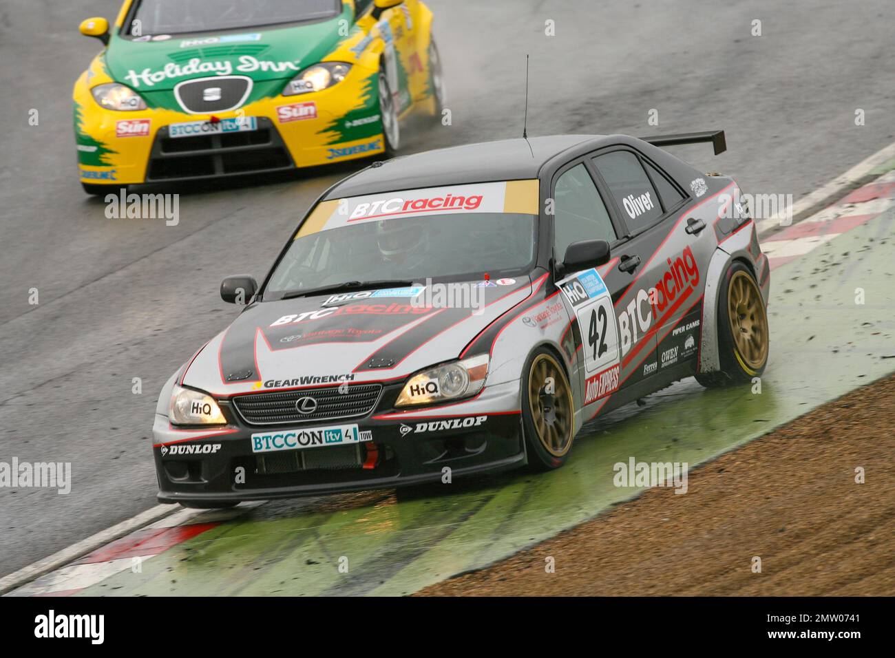 Lexus IS200 Rennen in Brands Hatch in der BTCC 2008 Meisterschaft mit Stuart Oliver an Bord. Stockfoto