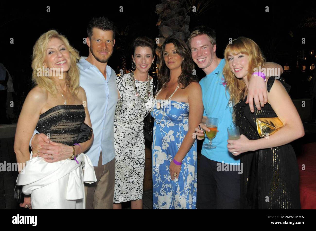 EXKLUSIV!! Judith Light und Eric Mabius mit Gästen von ABC's Ugly Betty Season 4 Red Carpet Premiere nach der Party im Cain at the Cove at Atlantis, Paradise Island, Bahamas. 10/3/09. F Stockfoto