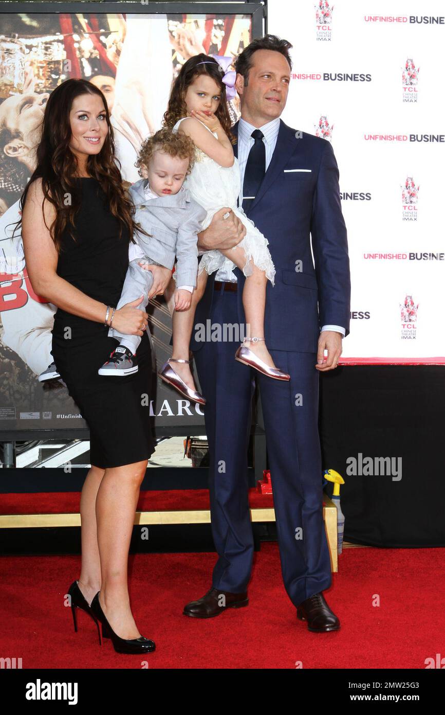 Vince Vaugh, Ehefrau Kyla Weber, Tochter Locklyn Vaughn und Sohn Vernon Vaugh bei seiner Star-Zeremonie auf dem Hollywood Walk of Fame. Los Angeles, Kalifornien. 4. März 2015 Stockfoto