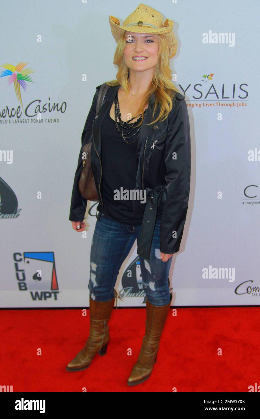 Victoria Pratt kommt auf dem roten Teppich beim 8. Jährlichen World Poker Tour Invitational Texas Hold 'EM Poker Turnier für die Chrysalis Charity an, einer gemeinnützigen Organisation, die Obdachlosen und wirtschaftlich benachteiligten Menschen hilft, sich durch Beschäftigungsmöglichkeiten autark zu machen, im Commerce Casino in Los Angeles, Kalifornien, 02/20/10. Stockfoto