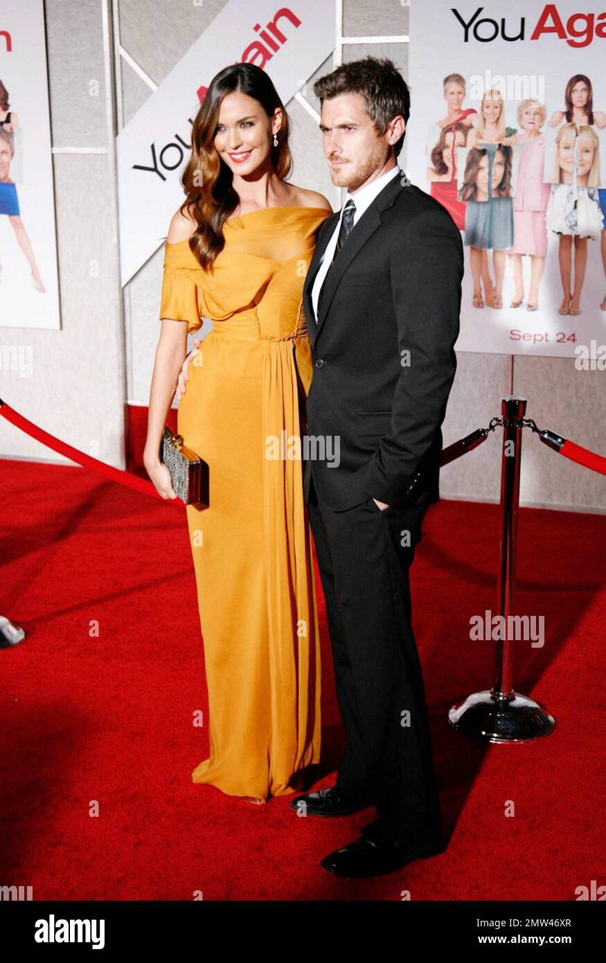 Odette Yustman und Dave Annable bei der Premiere "You Again" in Los Angeles, Kalifornien. 9/22/10 Stockfoto