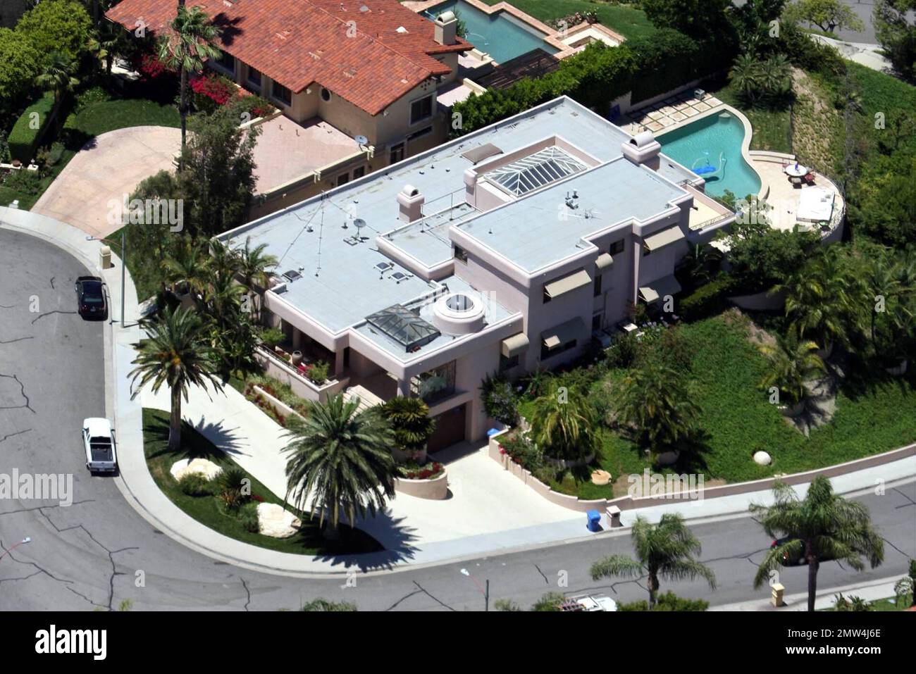 Exklusiv!! Pamela Anderson ist gerade wieder in Tommy Lees Haus eingezogen, mit den Kindern in Calabasas, CA. 06/19/2008. Stockfoto