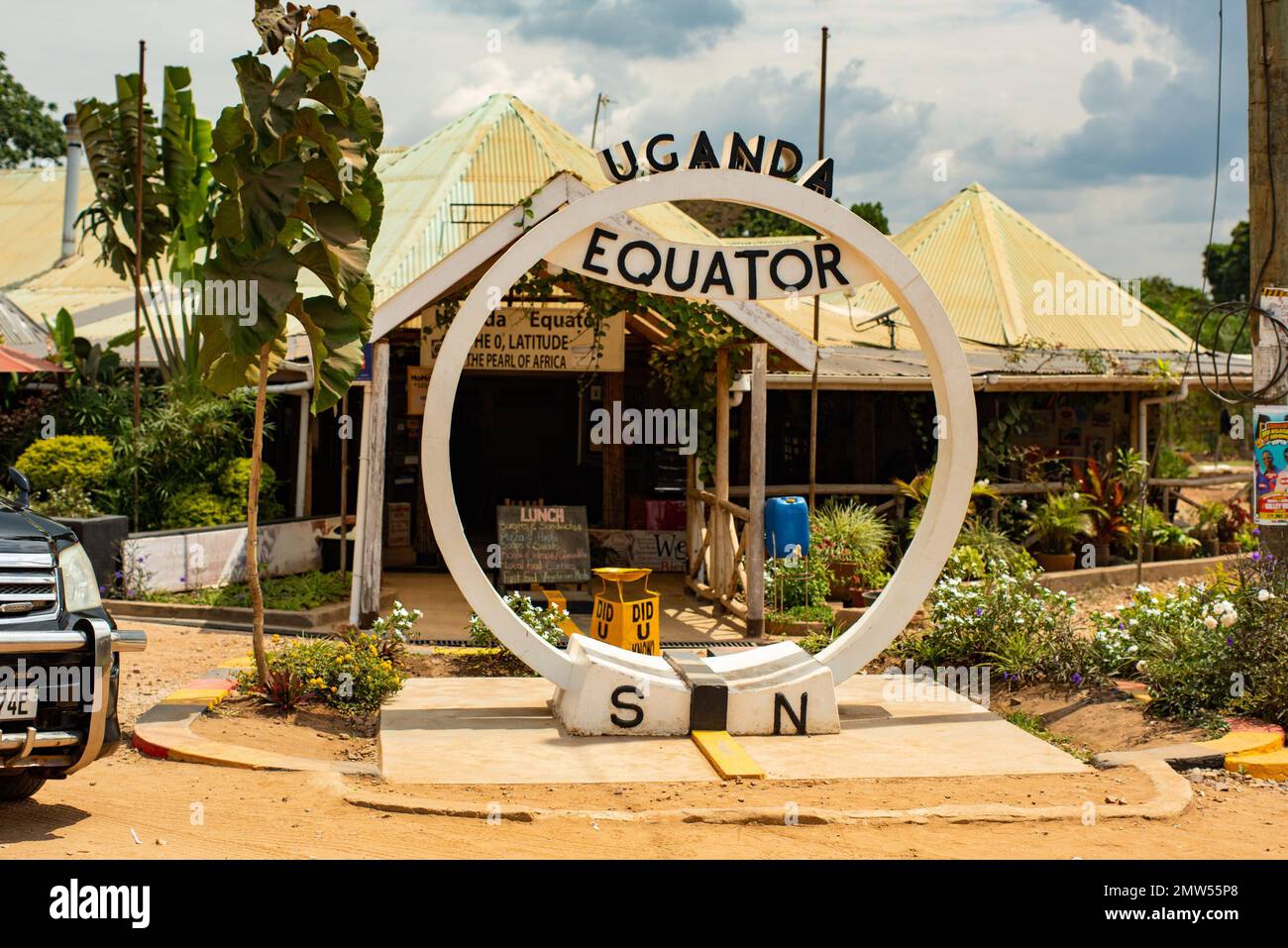 Die Äquatormarkierung in Uganda Stockfoto