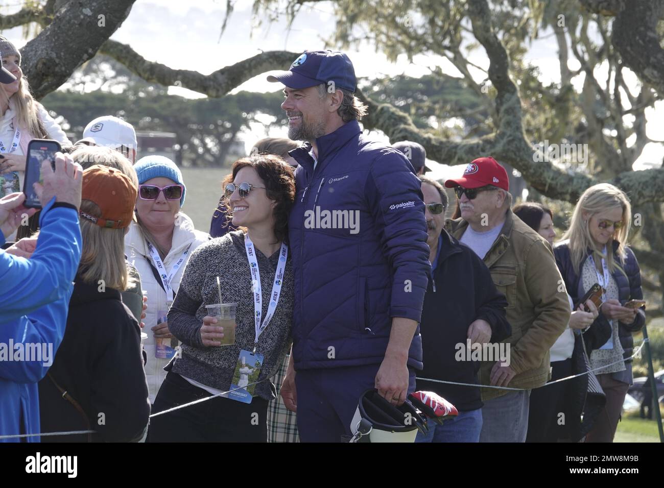 Pebble Beach, Kalifornien, USA. 1. Februar 2023. Josh Duhamel mit seinen Fans bei der 3M Charity Challenge vor dem AT&T Pro-am 2023, PGA Tour Golf Event. Kredit: Motofoto/Alamy Live News Stockfoto
