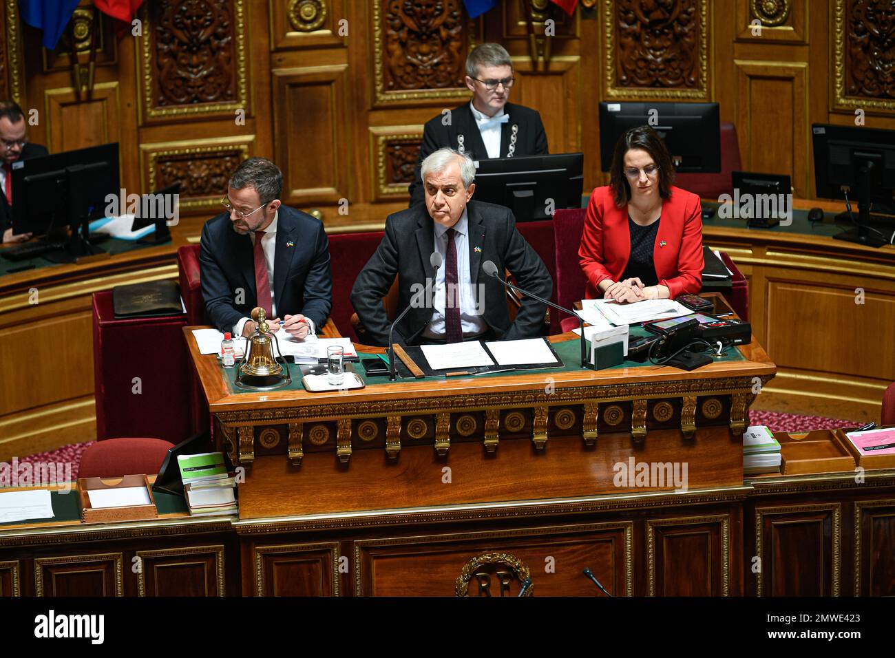 Paris, Frankreich, am 1. Februar 2023. Roger Karoutchi während einer Fragestunde an die Regierung im französischen Senat (Palais du Luxembourg) am 1. Februar 2023 in Paris, Frankreich. Foto: Victor Joly/ABACAPRESS.COM Stockfoto