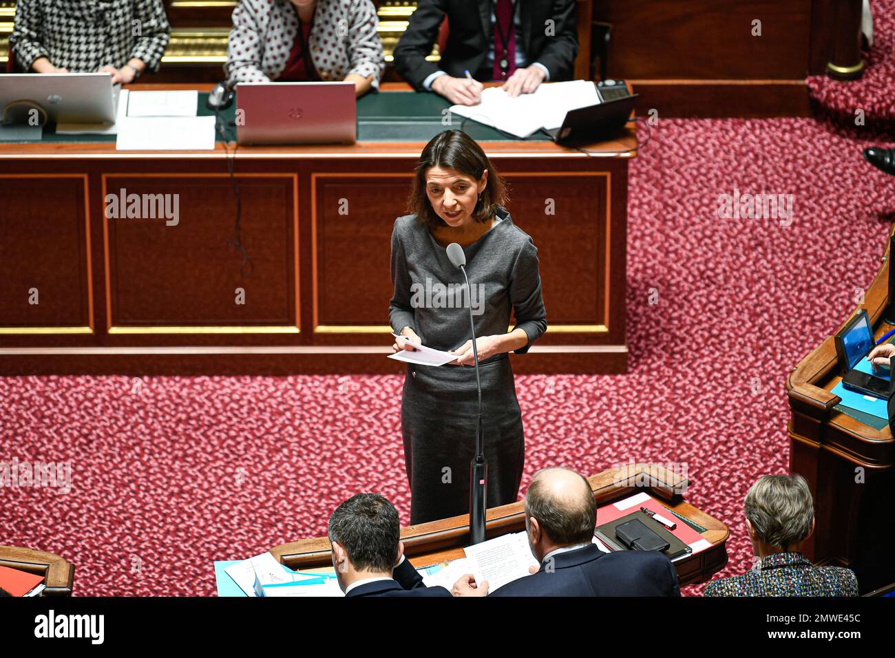 Paris, Frankreich, am 1. Februar 2023. Laurence Boone, Staatssekretärin für europäische Angelegenheiten während einer Fragestunde an die Regierung im französischen Senat (Palais du Luxembourg) am 1. Februar 2023 in Paris, Frankreich. Foto: Victor Joly/ABACAPRESS.COM Stockfoto