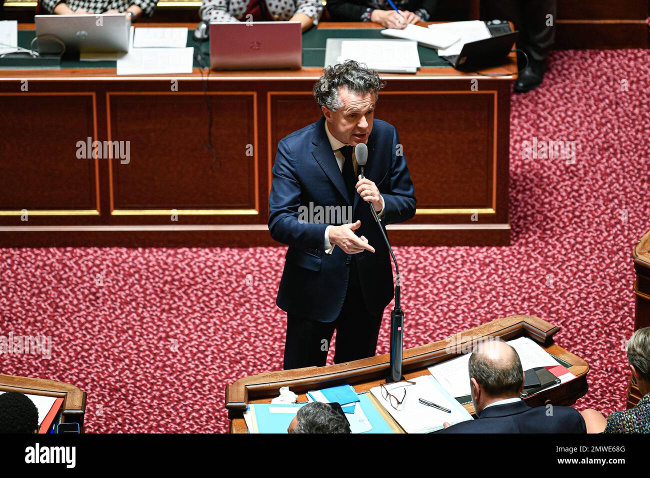 Paris, Frankreich, am 1. Februar 2023. Christophe Bechu, Minister für ökologischen Wandel während einer Fragestunde an die Regierung im französischen Senat (Palais du Luxembourg) am 1. Februar 2023 in Paris, Frankreich. Foto: Victor Joly/ABACAPRESS.COM Stockfoto