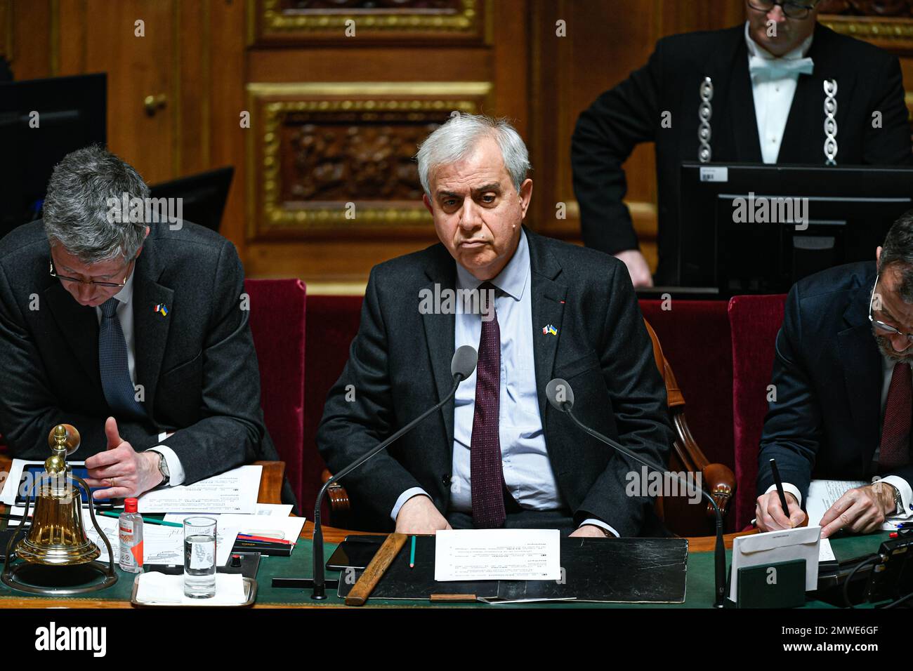Paris, Frankreich, am 1. Februar 2023. Roger Karoutchi während einer Fragestunde an die Regierung im französischen Senat (Palais du Luxembourg) am 1. Februar 2023 in Paris, Frankreich. Foto: Victor Joly/ABACAPRESS.COM Stockfoto
