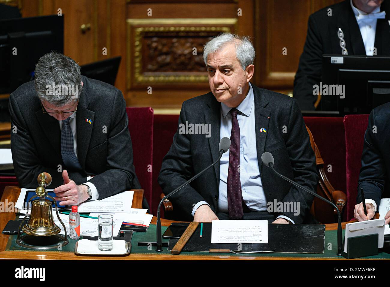 Paris, Frankreich, am 1. Februar 2023. Roger Karoutchi während einer Fragestunde an die Regierung im französischen Senat (Palais du Luxembourg) am 1. Februar 2023 in Paris, Frankreich. Foto: Victor Joly/ABACAPRESS.COM Stockfoto